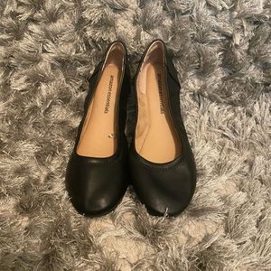 Amazon Essentials Black Ballet Flat